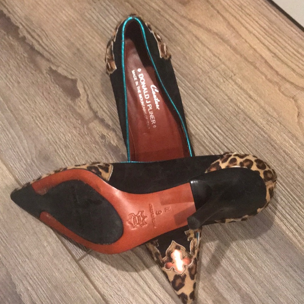 Heels - Picture 2 of 4